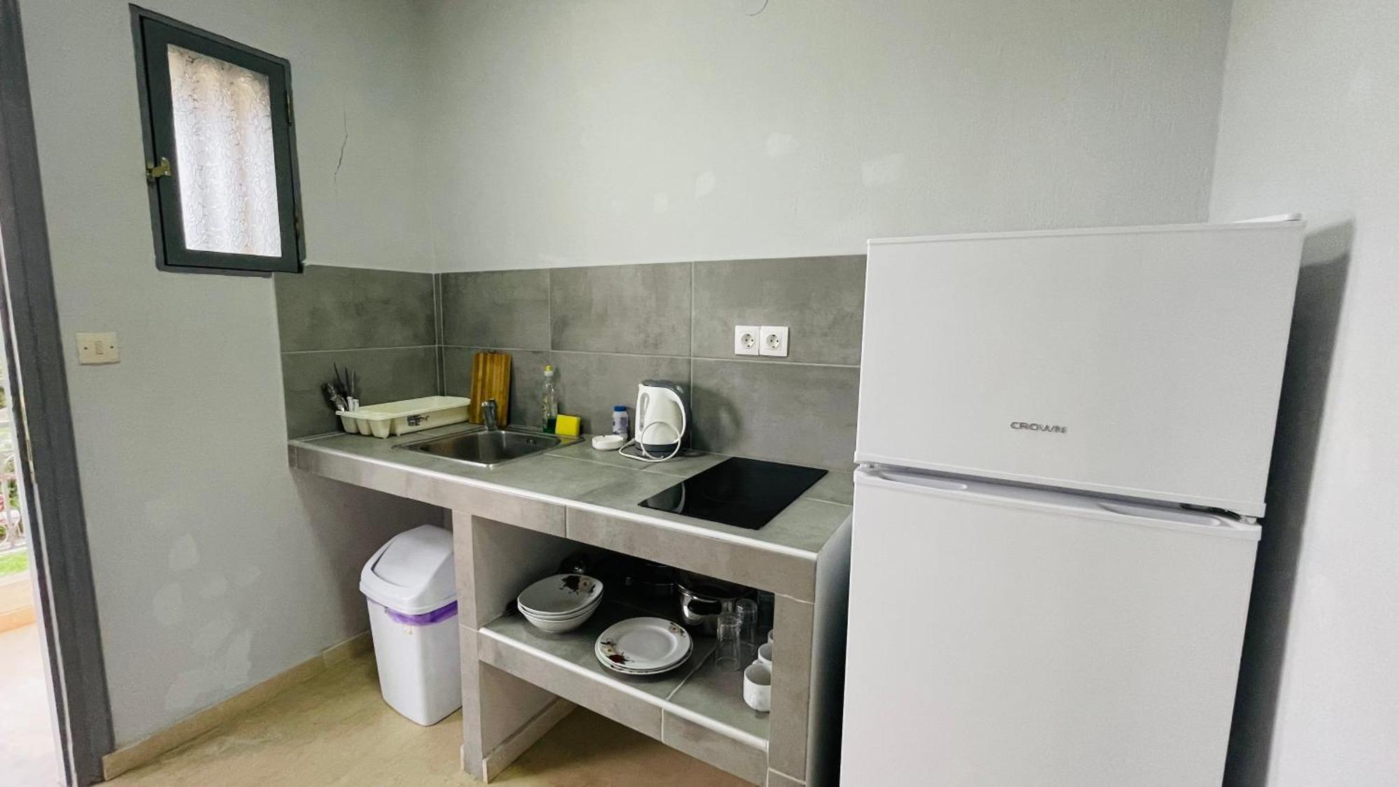 Full House Kavos Hotel Екстериор снимка